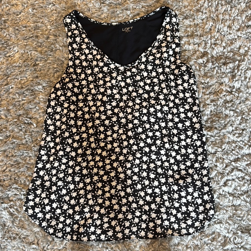 Loft sleeveless black and white top